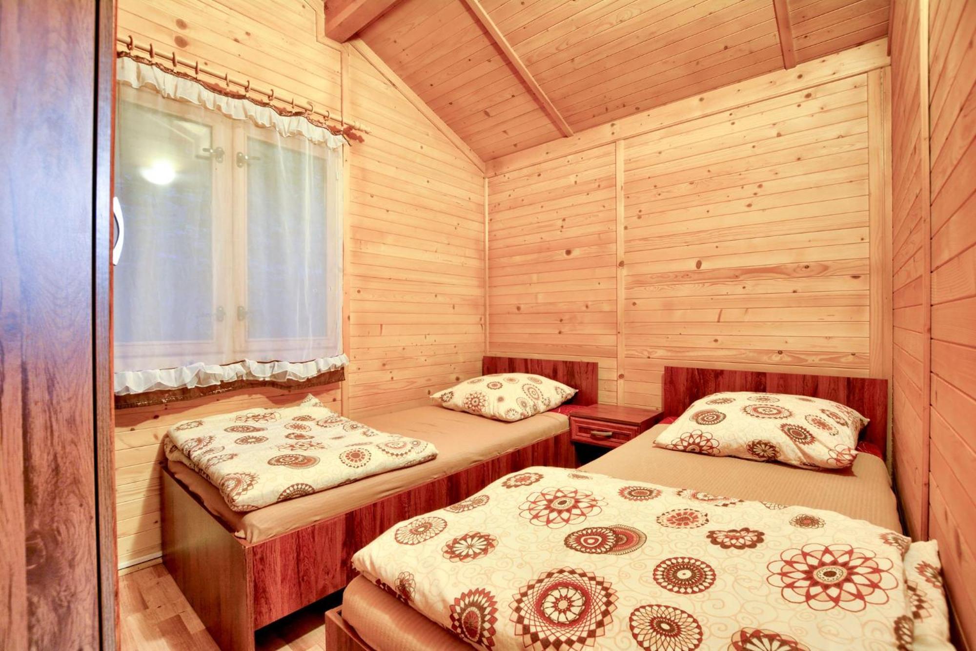 Osrodek Wypoczynkowy "Puszczyk" Wolnostojace Domki Z Bali Sierakow  Exterior foto