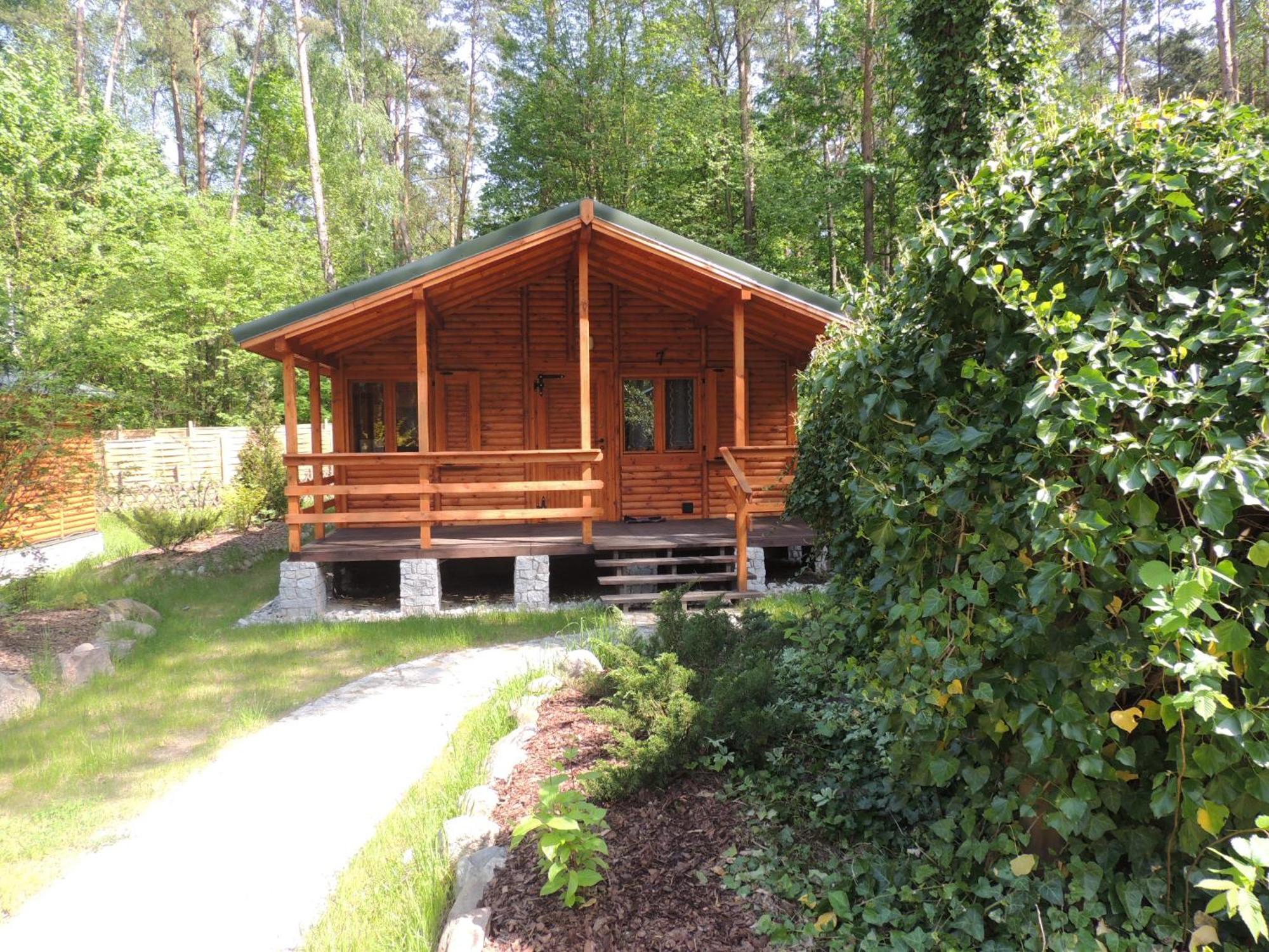 Osrodek Wypoczynkowy "Puszczyk" Wolnostojace Domki Z Bali Sierakow  Exterior foto